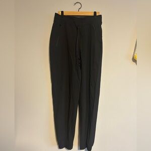 Lululemon lightweight wiven jogger